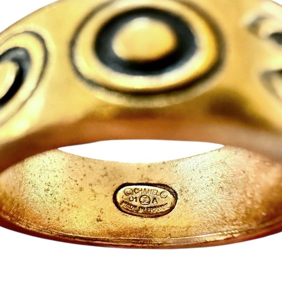 Authentic CHANEL Gold & Black Coco Ring Size 6 - Picture 3 of 9